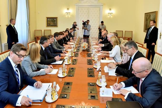 Discussions between the delegations, led by both presidents, President of Slovenia Borut Pahor and Minister-President of the Free State of Bavaria Horst Seehofer